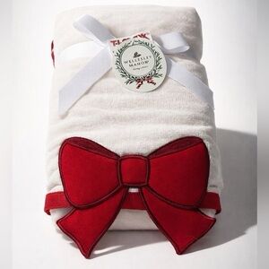 Wellesley Manor Festive Hand Towel Set with Red Bow Design 2 Packs total